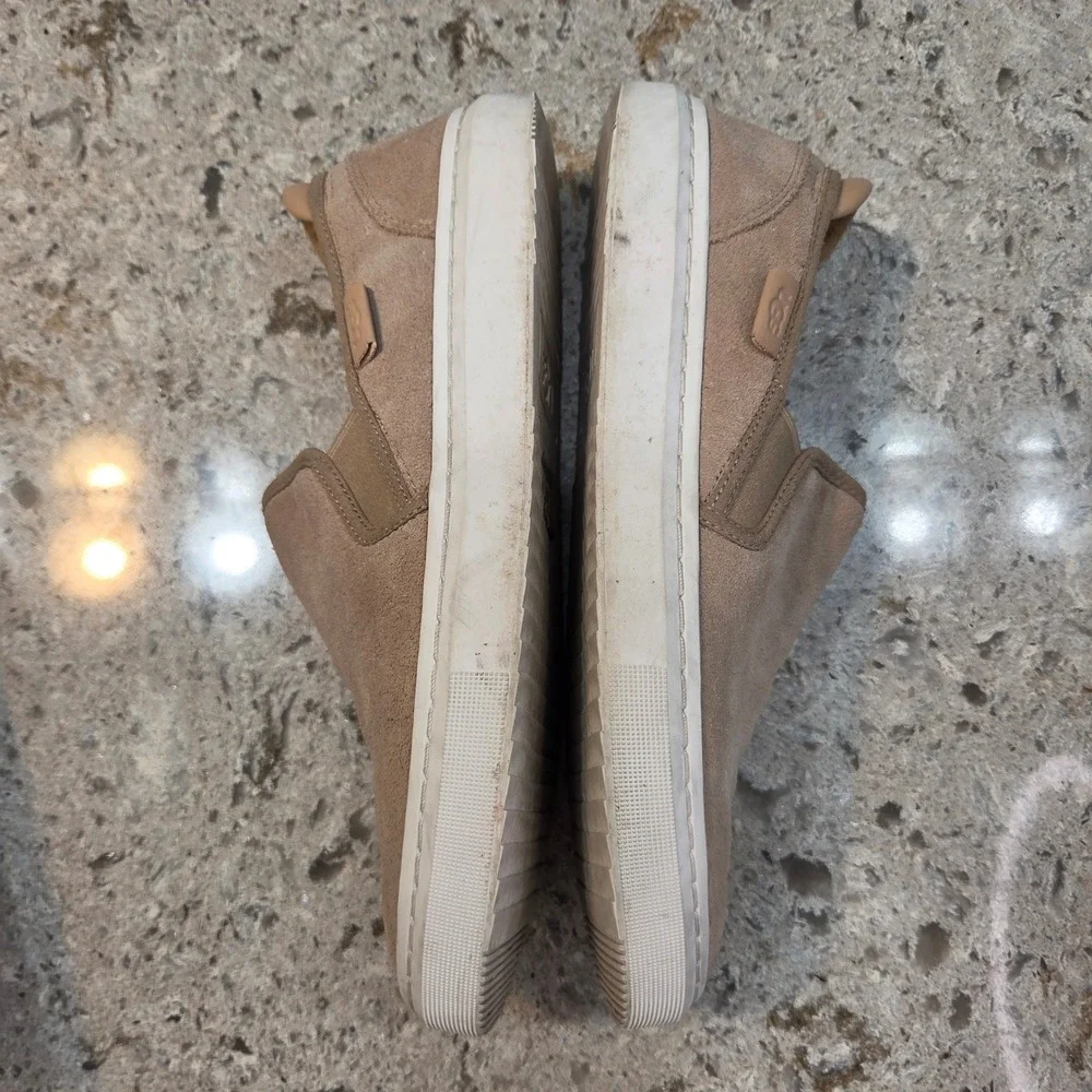 UGG Alameda Slip On Suede Sneakers Sand Tan Low Top Shoes Mens 11